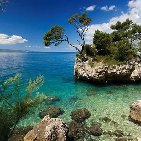 Kamenica Im Mediterranen Stil Mit Innen- Und Aussenpool By Interhome Vikendica Kras