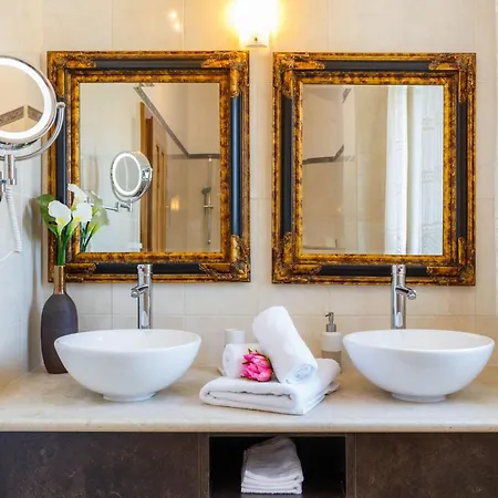 Kamenica Im Mediterranen Stil Mit Innen- Und Aussenpool By Interhome Vikendica *
