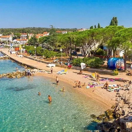 Kamenica Im Mediterranen Stil Mit Innen- Und Aussenpool By Interhome Kras