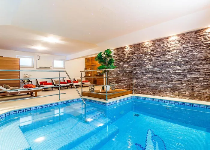 Holiday home Kamenica Im Mediterranen Stil Mit Innen- Und Aussenpool By Interhome Kras