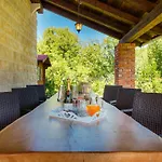 Kamenica Im Mediterranen Stil Mit Innen- Und Aussenpool By Interhome Сasa de vacaciones