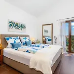 Kamenica Im Mediterranen Stil Mit Innen- Und Aussenpool By Interhome Kras